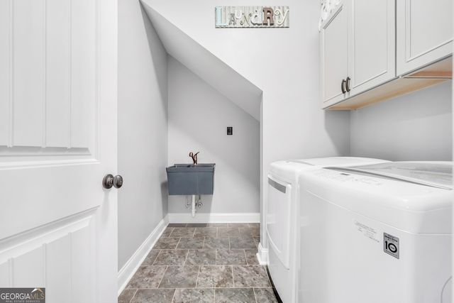 112 Gordon Oaks Way, Moreland, GA 30259