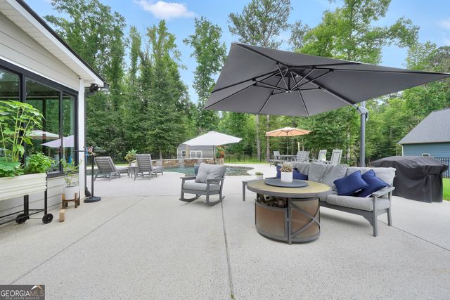 112 Gordon Oaks Way, Moreland, GA 30259