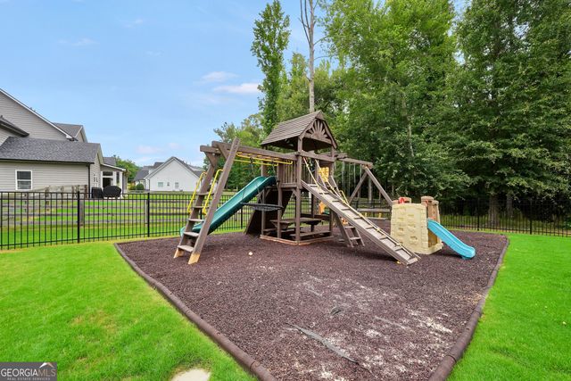 112 Gordon Oaks Way, Moreland, GA 30259