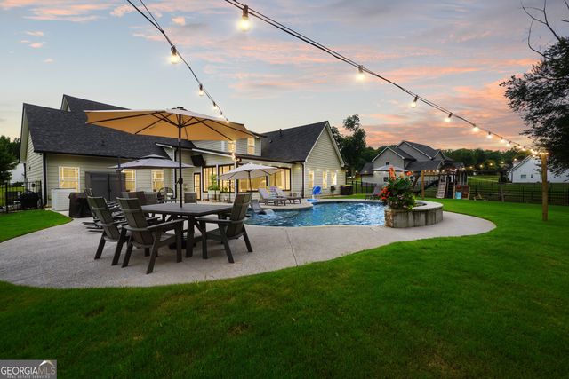112 Gordon Oaks Way, Moreland, GA 30259