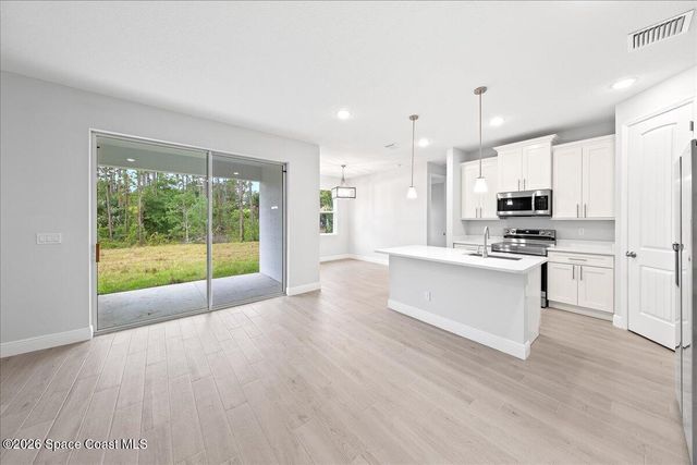3373 Fitzpatrick Avenue SW, Palm Bay, FL 32908