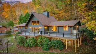 5725 Chestnut Hills Drive, Kingsport, TN 37664