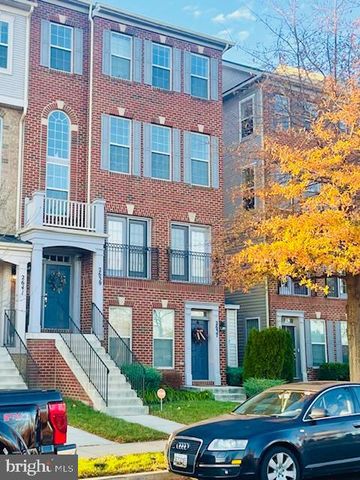 2639 CAMPUS WAY N, Lanham, MD 20706