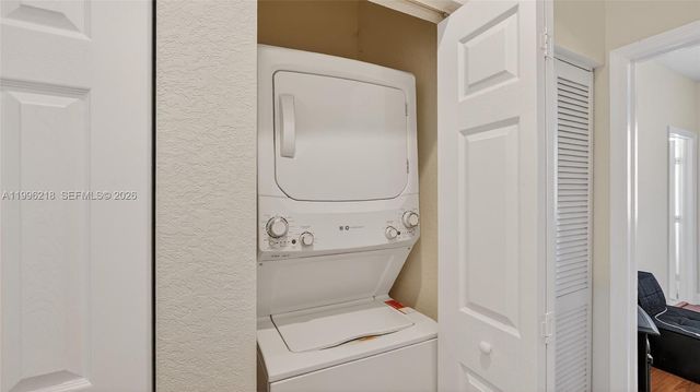 9041 SW 227th St 5, Cutler Bay, FL 33190