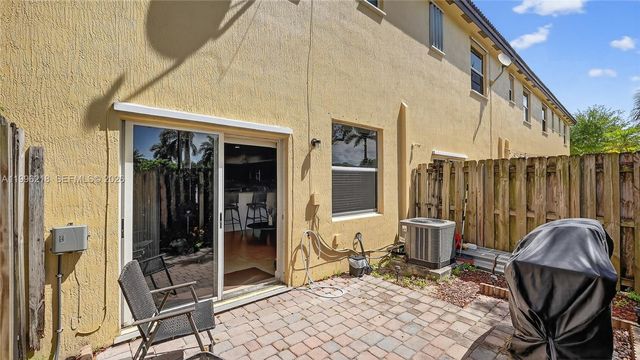 9041 SW 227th St 5, Cutler Bay, FL 33190