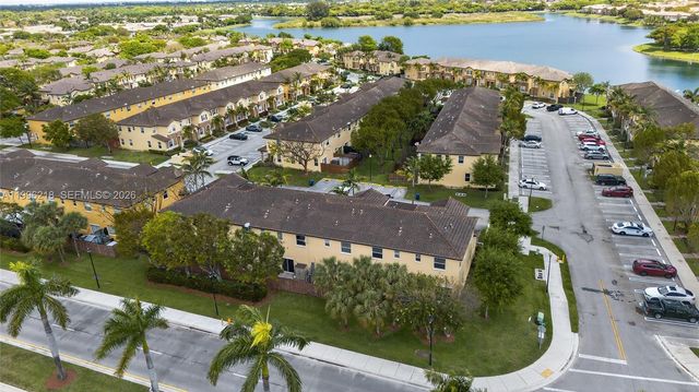 9041 SW 227th St 5, Cutler Bay, FL 33190