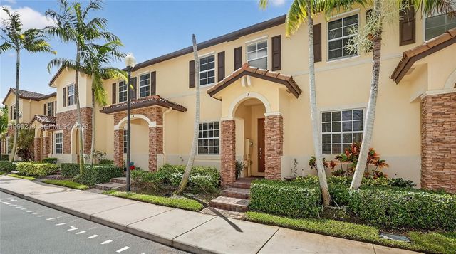 9041 SW 227th St 5, Cutler Bay, FL 33190