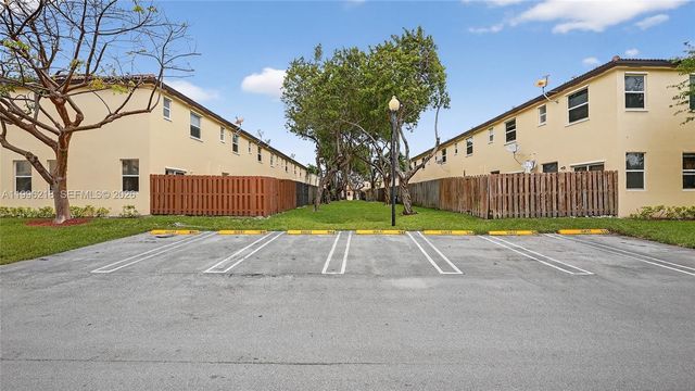 9041 SW 227th St 5, Cutler Bay, FL 33190