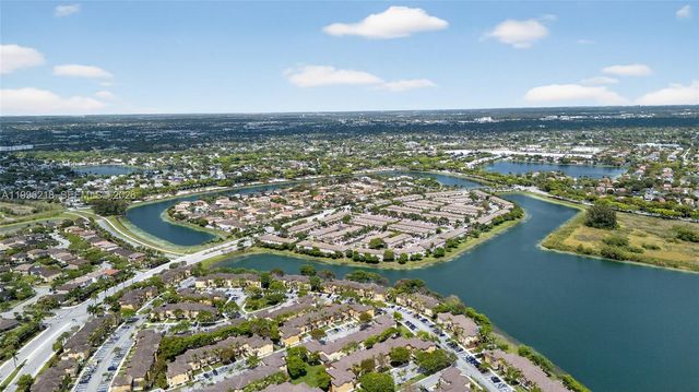 9041 SW 227th St 5, Cutler Bay, FL 33190