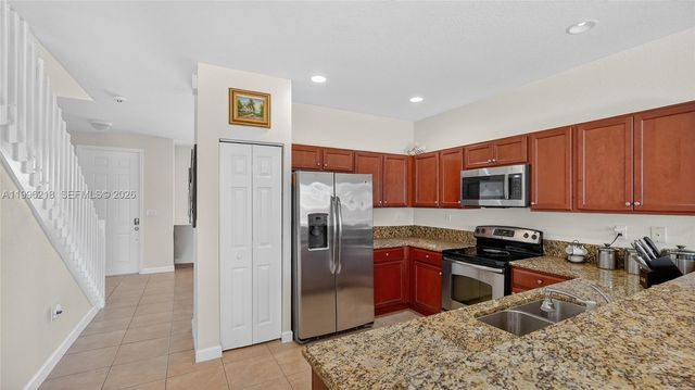 9041 SW 227th St 5, Cutler Bay, FL 33190