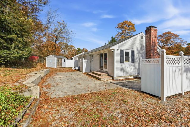 544 Cotuit Road, Mashpee, MA 02649