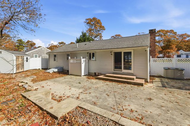 544 Cotuit Road, Mashpee, MA 02649
