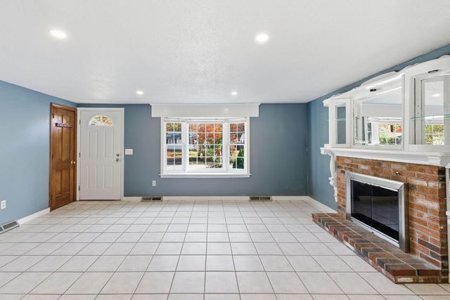 544 Cotuit Road, Mashpee, MA 02649