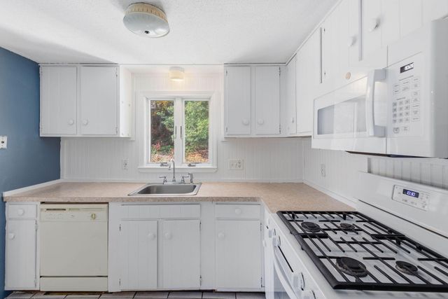 544 Cotuit Road, Mashpee, MA 02649