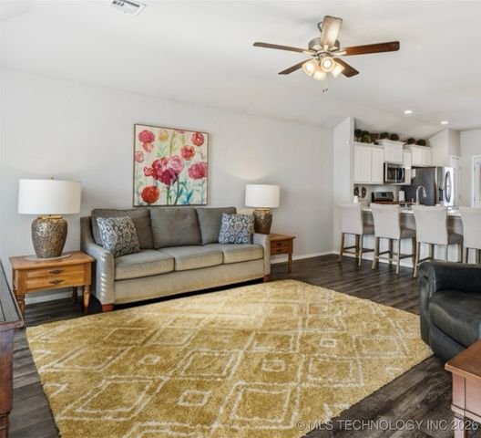 7403 E 145th Street North, Collinsville, OK 74021