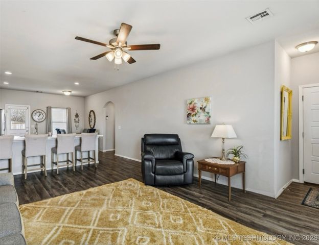 7403 E 145th Street North, Collinsville, OK 74021