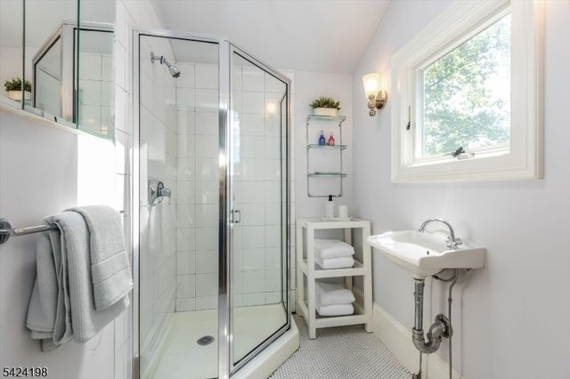 49 Highland Ave, Montclair Twp., NJ 07042