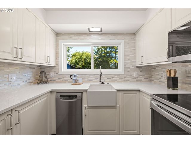 6612 Se 70th Ave, Portland, OR 97206
