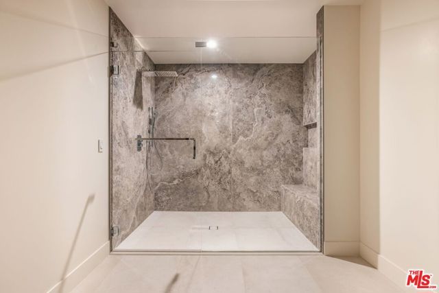 425 N Palm Drive 103, Beverly Hills, CA 90210