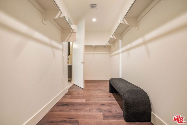 425 N Palm Drive 103, Beverly Hills, CA 90210