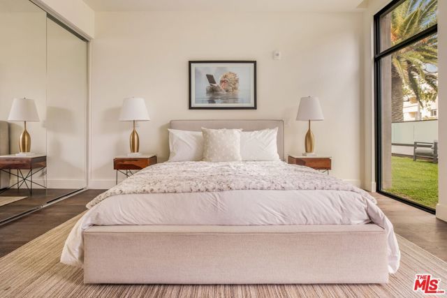 425 N Palm Drive 103, Beverly Hills, CA 90210