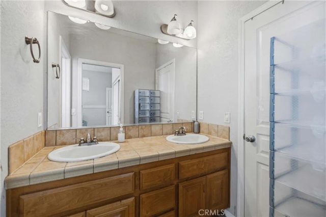 3031 Desert Moon Avenue, Rosamond, CA 93560