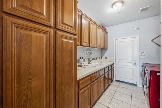 3031 Desert Moon Avenue, Rosamond, CA 93560