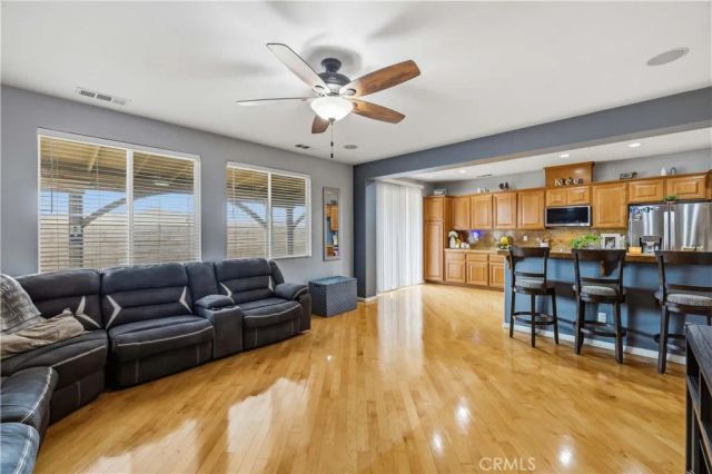3031 Desert Moon Avenue, Rosamond, CA 93560