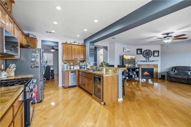 3031 Desert Moon Avenue, Rosamond, CA 93560