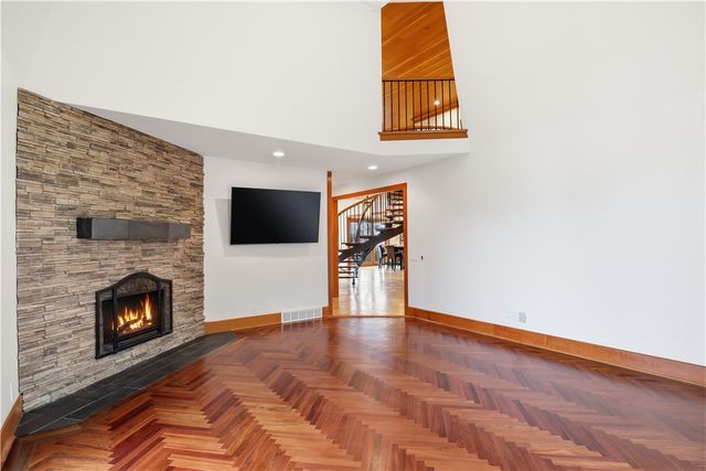 42 Lake Lacoma Drive, Perinton, NY 14534