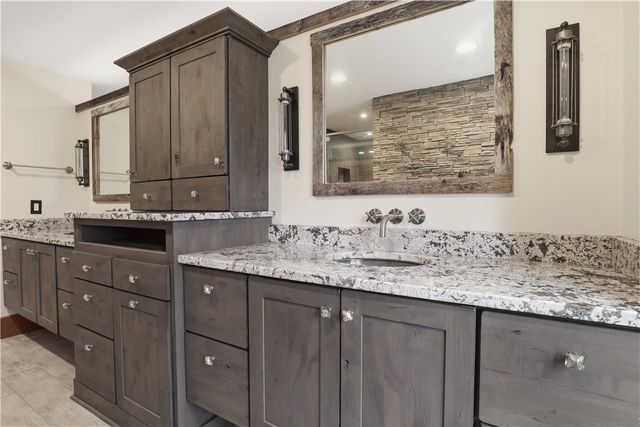 42 Lake Lacoma Drive, Perinton, NY 14534