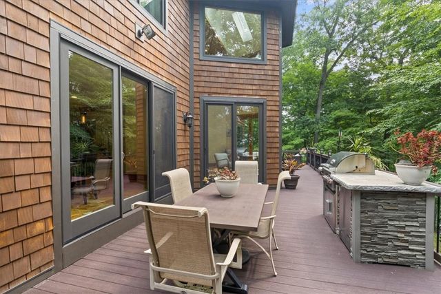 42 Lake Lacoma Drive, Perinton, NY 14534