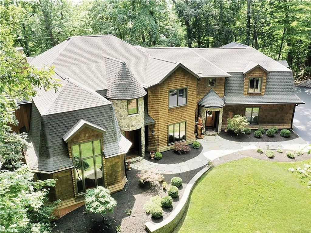 42 Lake Lacoma Drive, Perinton, NY 14534