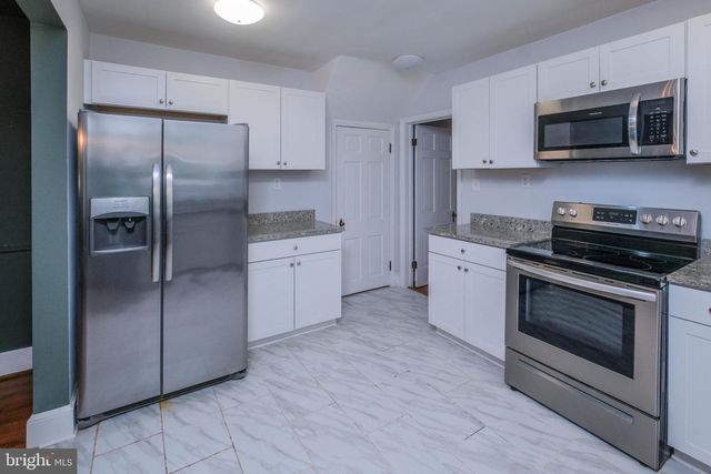 208 SALEM AVE, Front Royal, VA 22630