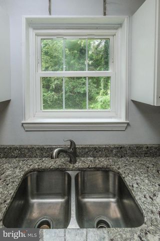 208 SALEM AVE, Front Royal, VA 22630