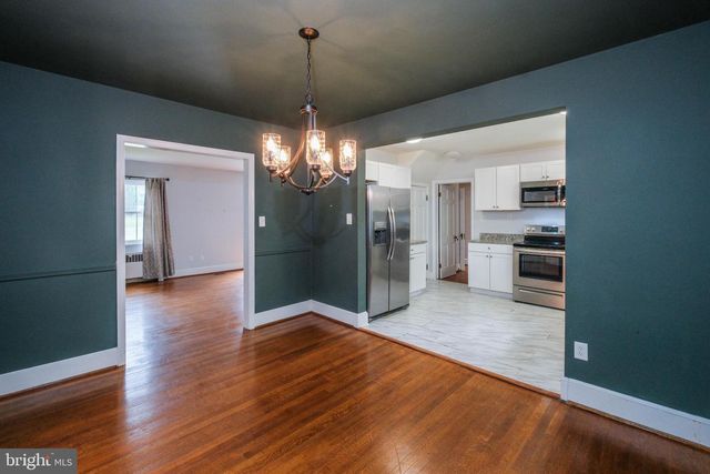 208 SALEM AVE, Front Royal, VA 22630