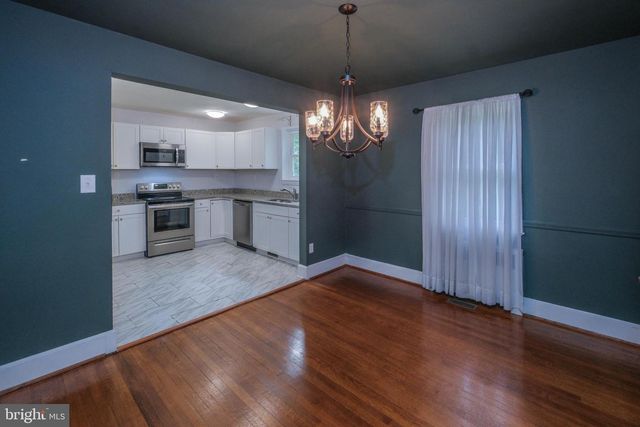 208 SALEM AVE, Front Royal, VA 22630