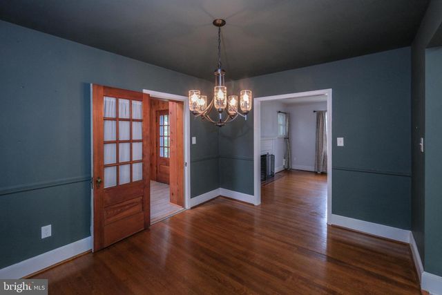 208 SALEM AVE, Front Royal, VA 22630