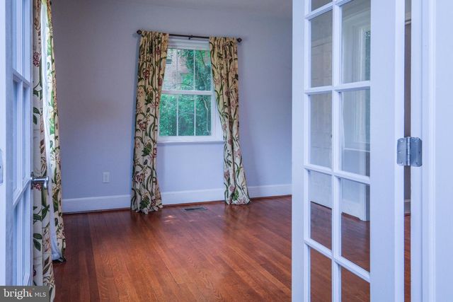 208 SALEM AVE, Front Royal, VA 22630
