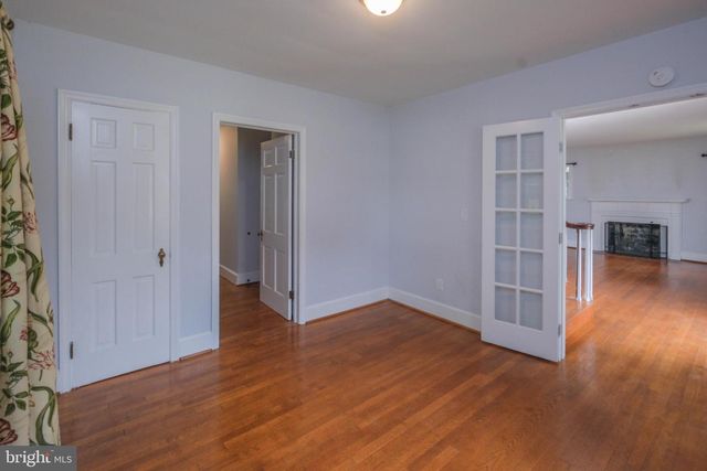 208 SALEM AVE, Front Royal, VA 22630