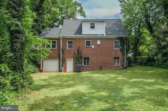 208 SALEM AVE, Front Royal, VA 22630