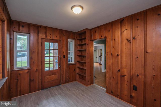 208 SALEM AVE, Front Royal, VA 22630