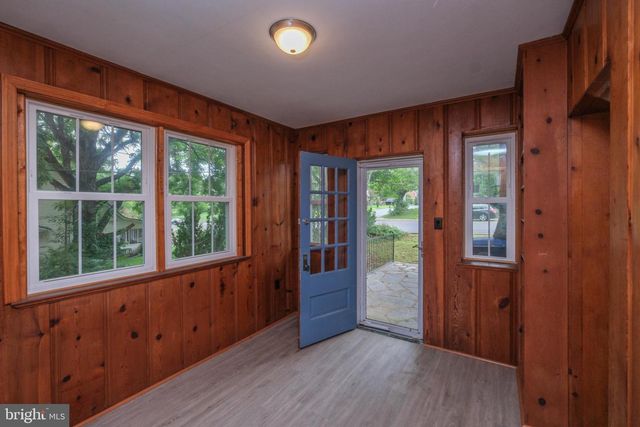 208 SALEM AVE, Front Royal, VA 22630