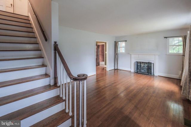 208 SALEM AVE, Front Royal, VA 22630