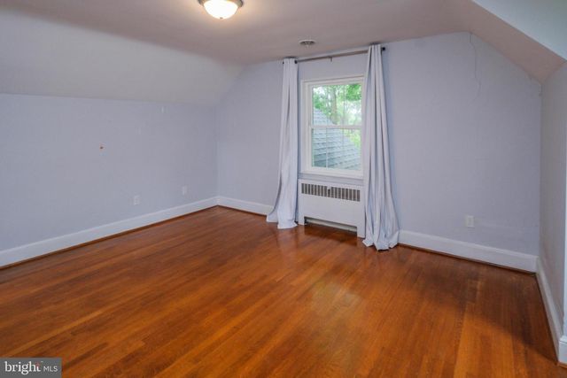 208 SALEM AVE, Front Royal, VA 22630