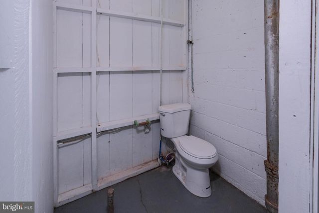 208 SALEM AVE, Front Royal, VA 22630