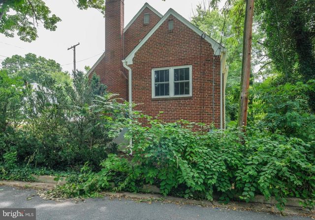 208 SALEM AVE, Front Royal, VA 22630