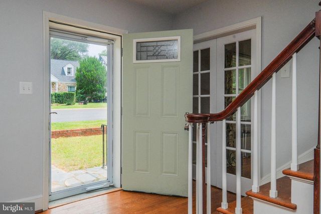 208 SALEM AVE, Front Royal, VA 22630