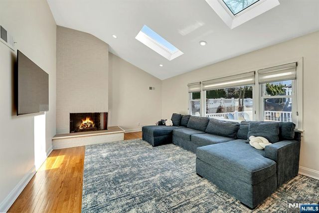 460 New Bridge Road, Bergenfield, NJ 07621