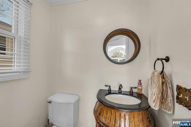 460 New Bridge Road, Bergenfield, NJ 07621